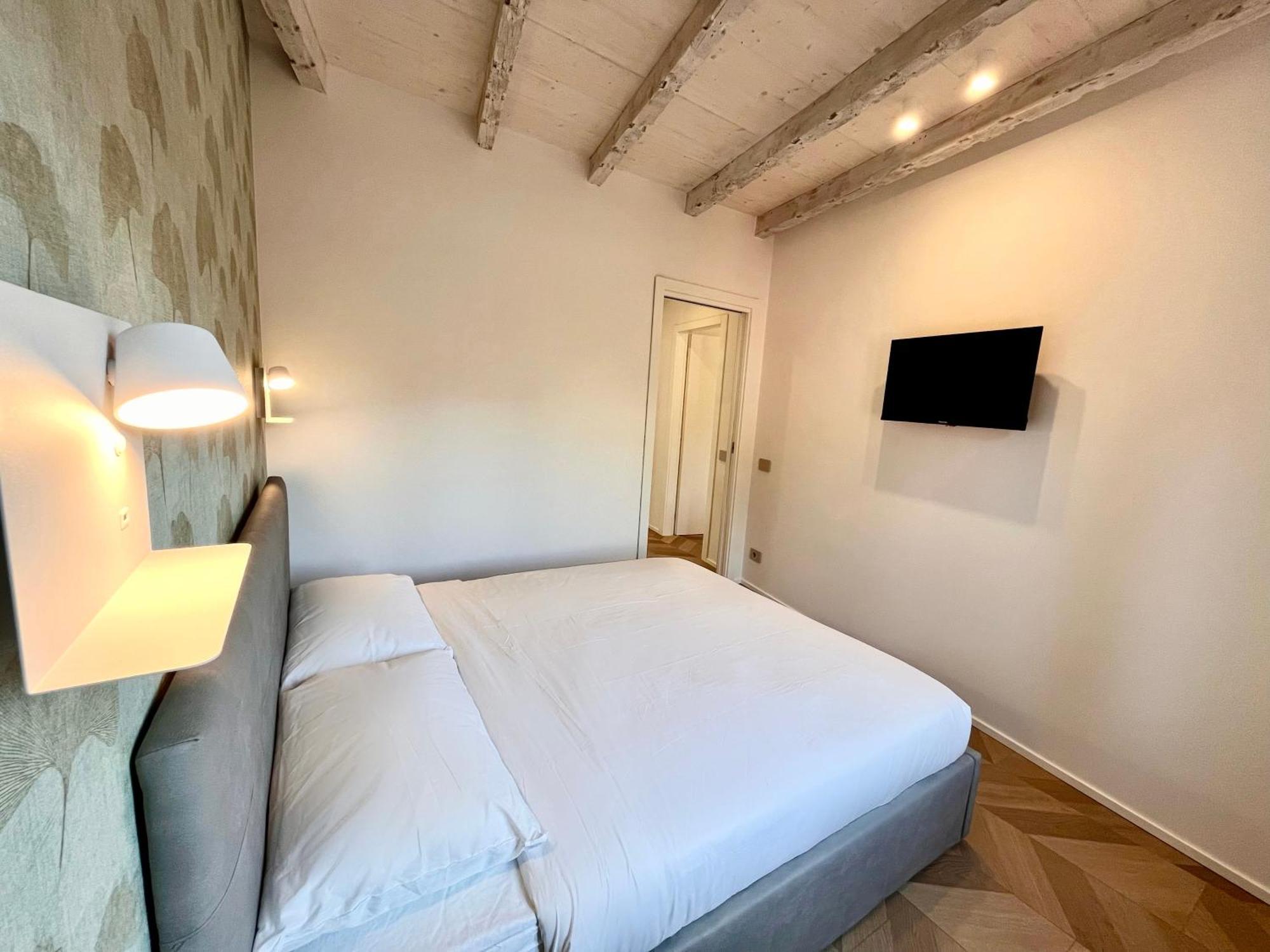 Lameca Bergamo Apartment Bagian luar foto